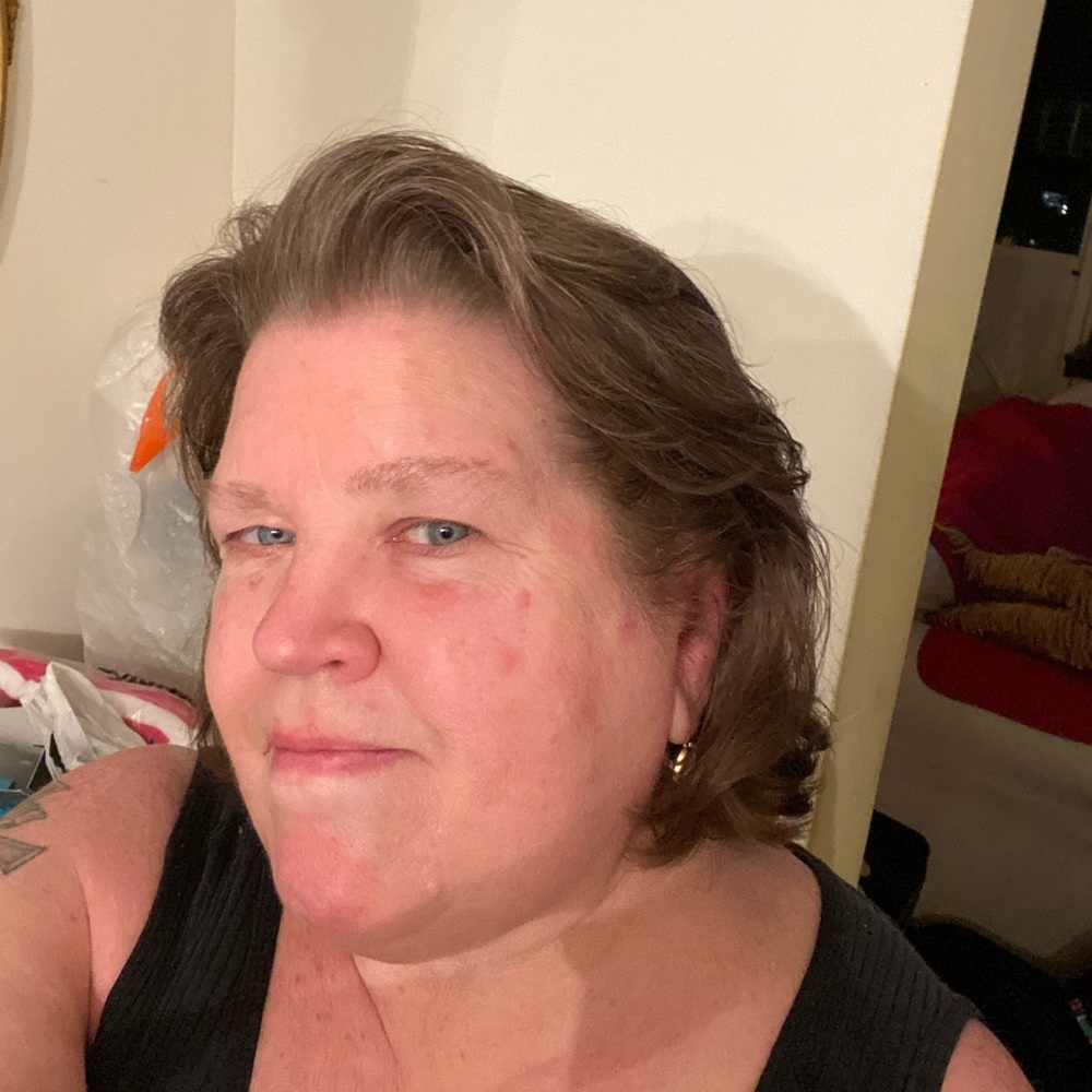 Meet your Posher, Laurie